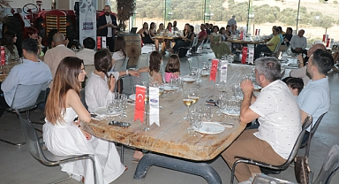 Gecenin gelirini SMA hastası çocuk için bağışladılar 