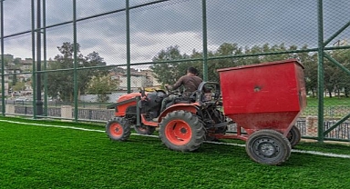 Büyükşehir'den gençlere beş yeni halı saha