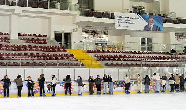 Buz Sporları Salonu yeni sezona hazır