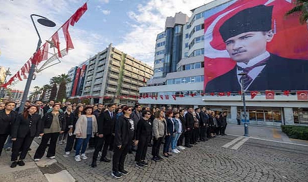 İzmir Ata’sını unutmadı
