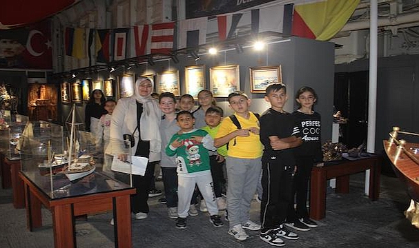 Öğrenciler dil becerilerini gezerek pekiştiriyor