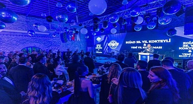 Başkan Tugay'dan genç iş insanlarına İzmir için kenetlenme çağrısı