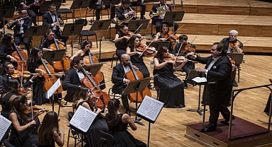 İzmir Oda Orkestrası, unutulmayacak konserlere imza atmaya devam ediyor