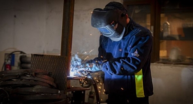 İzmir’in sihirli elleri kent için üretiyor