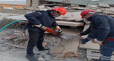 Bayraklı Belediyesi Arama Kurtarma Ekipleri AFAD Eğitimini Tamamladı