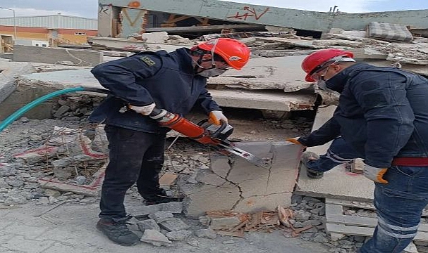 Bayraklı Belediyesi Arama Kurtarma Ekipleri AFAD Eğitimini Tamamladı