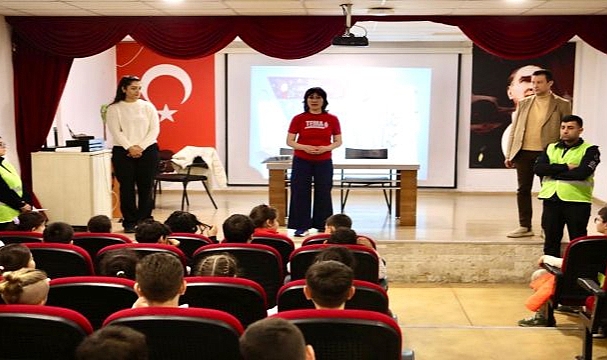 Bayraklı’da sıfır atık bilinci küçük yaşta başlıyor