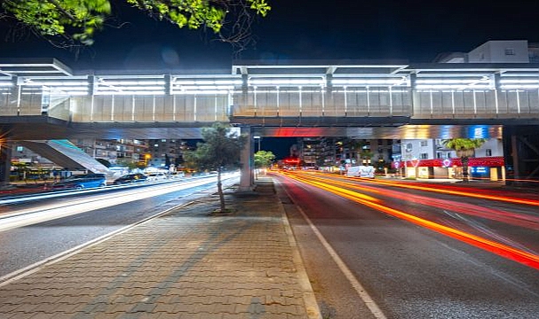 Yeni Girne Yaya Üst Geçidi hizmete açıldı