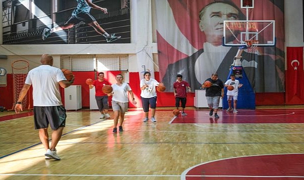 Bayraklı’da yaz spor okulları için kayıtlar başladı