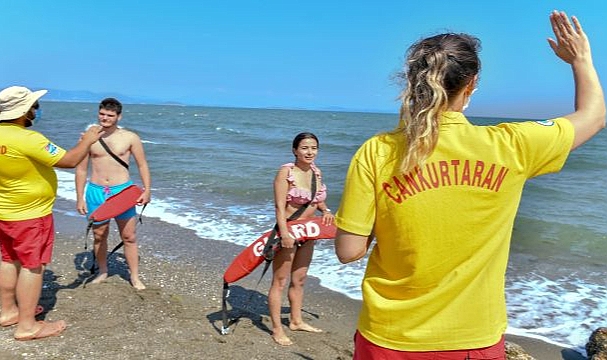 İzmir sahillerinde hayat nöbeti
