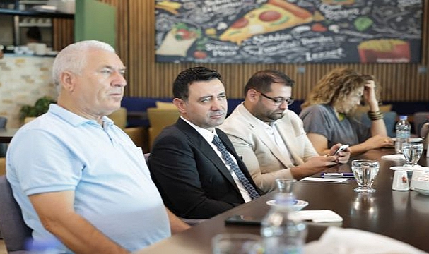 Başkan Önal, muhtarlarla bir araya geldi