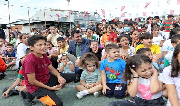 Bayraklı’da Mahalle Şenlikleri Devam Ediyor